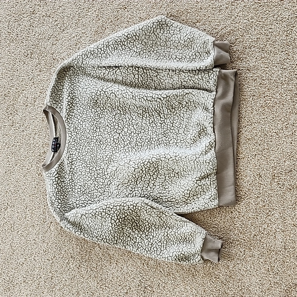Women's size small tan fuzzy sweatshirt. Brand tooth new york